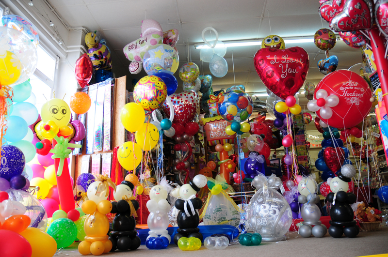 schöne Luftballons im Ballonsupermarkt